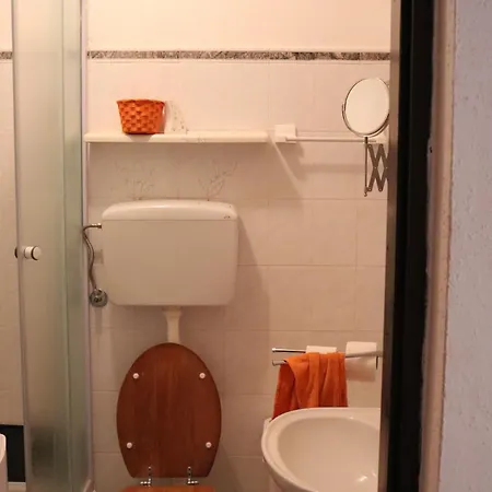 Shoreline Serenity アパート