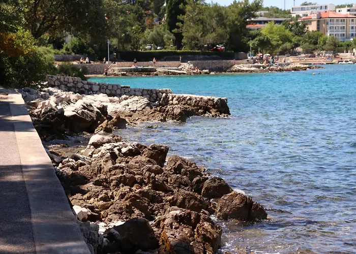 Shoreline Serenity Appartamento Vantacici