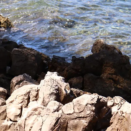 Apartment Shoreline Serenity Vantacici