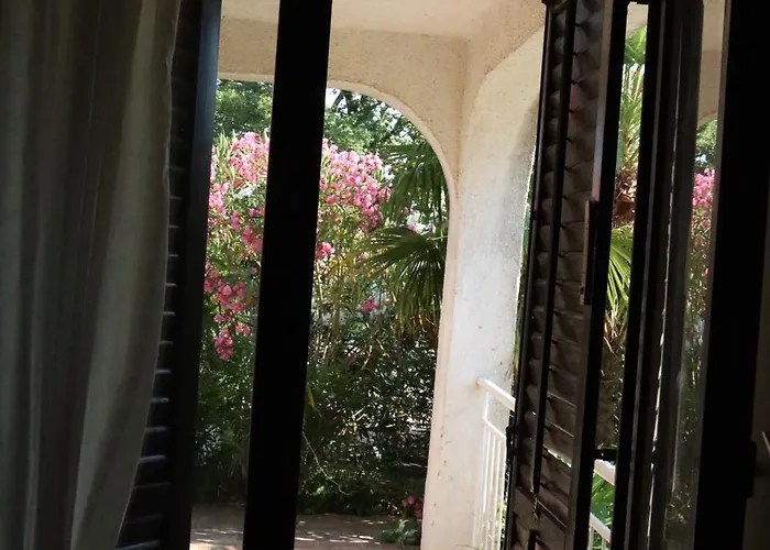 Διαμέρισμα Shoreline Serenity *